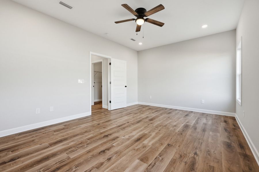 Spacious, unfurnished interior of a new home in , Crestview (Image 33).