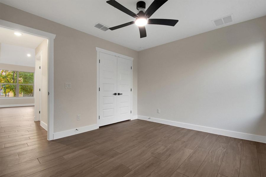 Spacious, unfurnished interior of a new home in , Bastrop (Image 21).