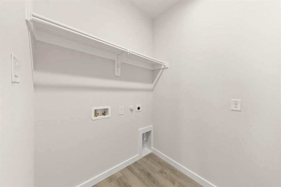 25. 644 Oakridge - Utility