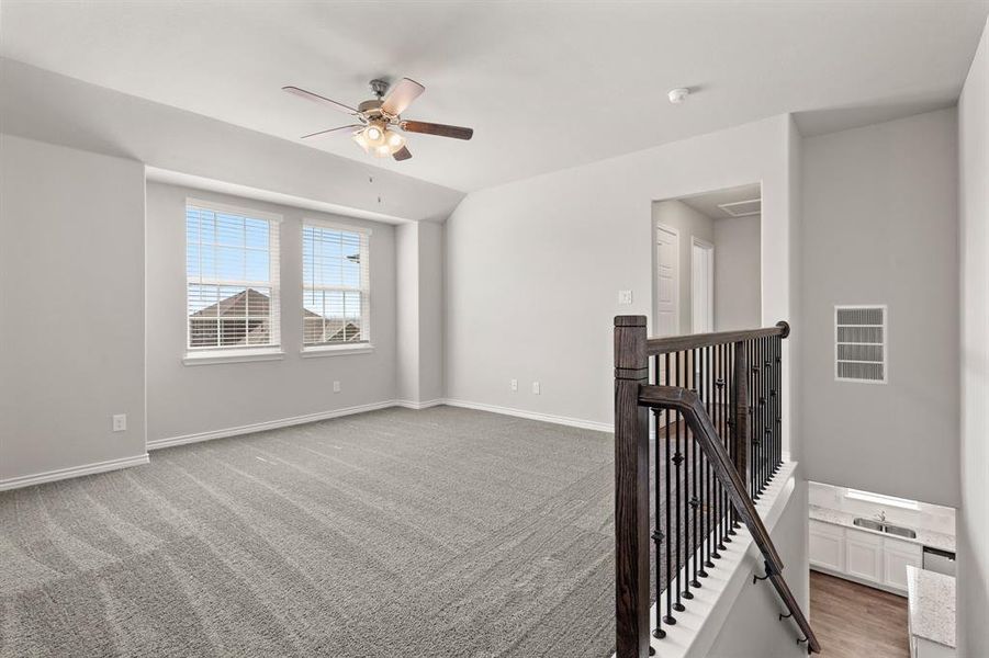 Spacious, unfurnished interior of a new home in Rocky Creek Crossing, Fort Worth (Image 18). Spacious, unfurnished interior of a new home in Rocky Creek Crossing, Fort Worth (Image 18).