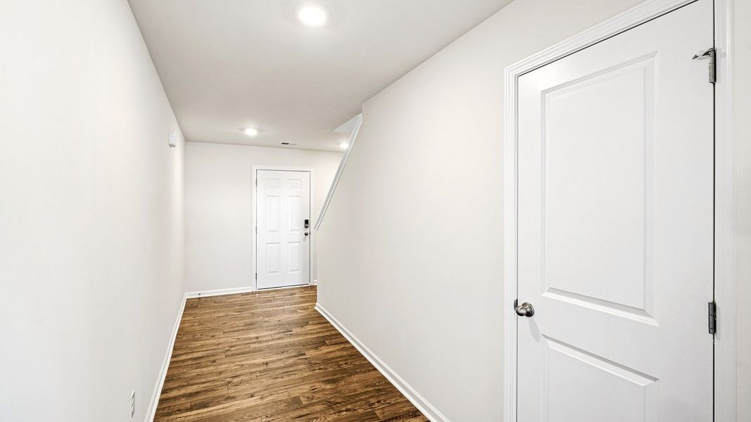 Spacious, unfurnished interior of a new home in Grand Oaks, Columbia (Image 17).