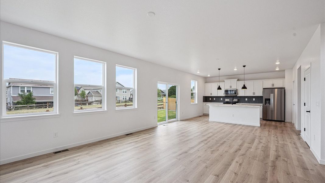 Spacious, unfurnished interior of a new home in Silver Peaks, Lochbuie (Image 13). Spacious, unfurnished interior of a new home in Silver Peaks, Lochbuie (Image 13).