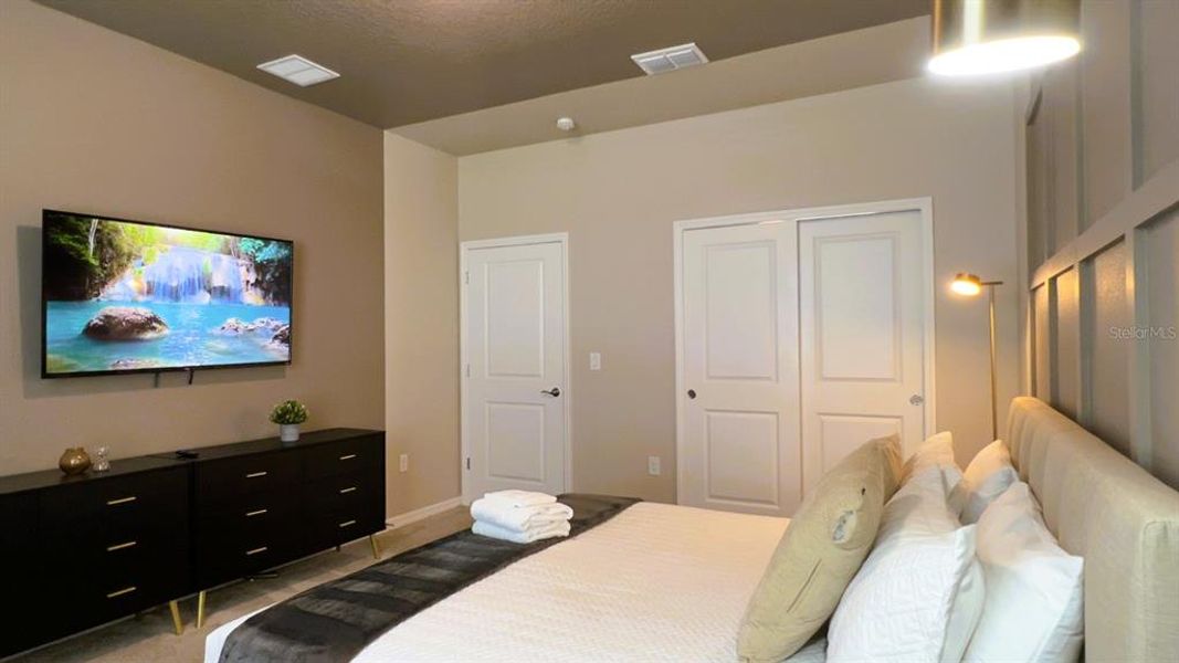 Furnished interior view inside a new home in , Clermont (Image 5).