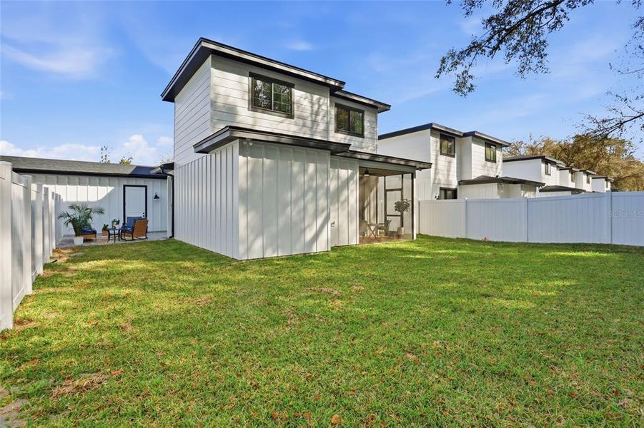 Exterior details and patio area of a home in , Eustis (Image 25).