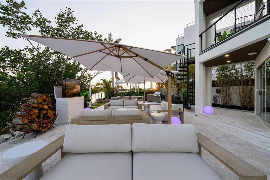 Exterior details and patio area of a home in , Sarasota (Image 25).