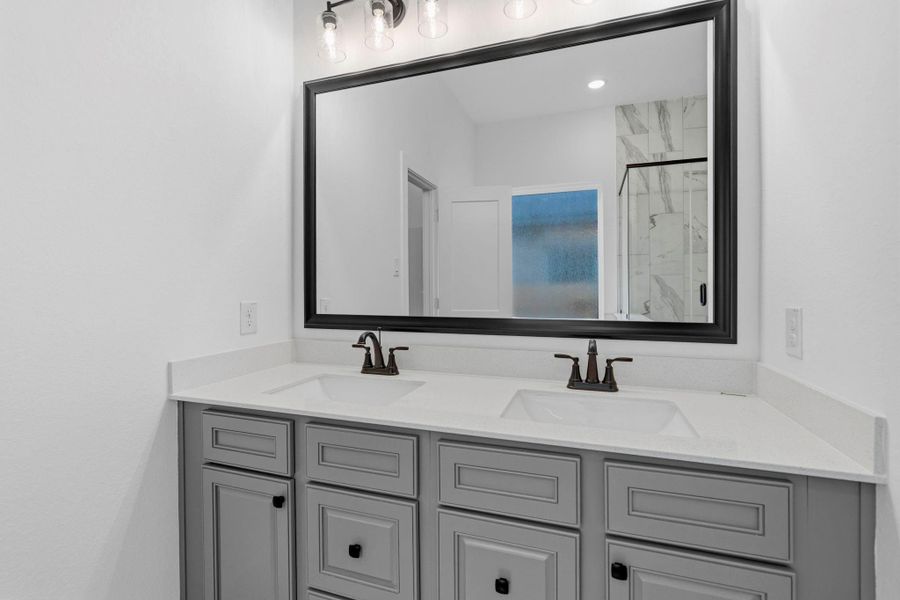 Image 28 of a home in Emory Glen.