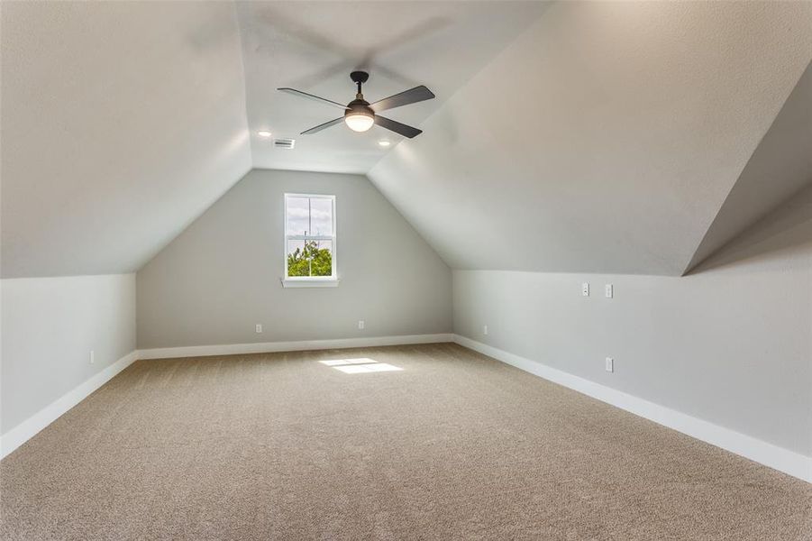 Spacious, unfurnished interior of a new home in , Weatherford (Image 25).