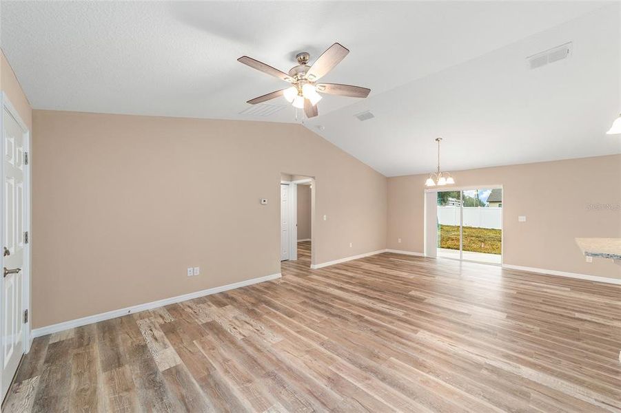 Spacious, unfurnished interior of a new home in , Ocala (Image 17).