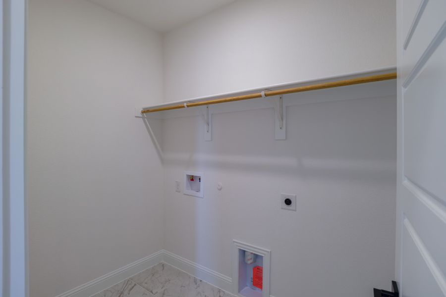 Spacious, unfurnished interior of a new home in Goodland, Venus (Image 19).