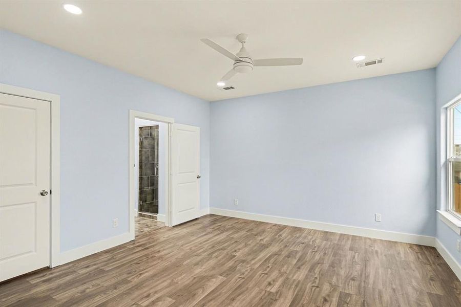 Spacious, unfurnished interior of a new home in , Fort Worth (Image 16).