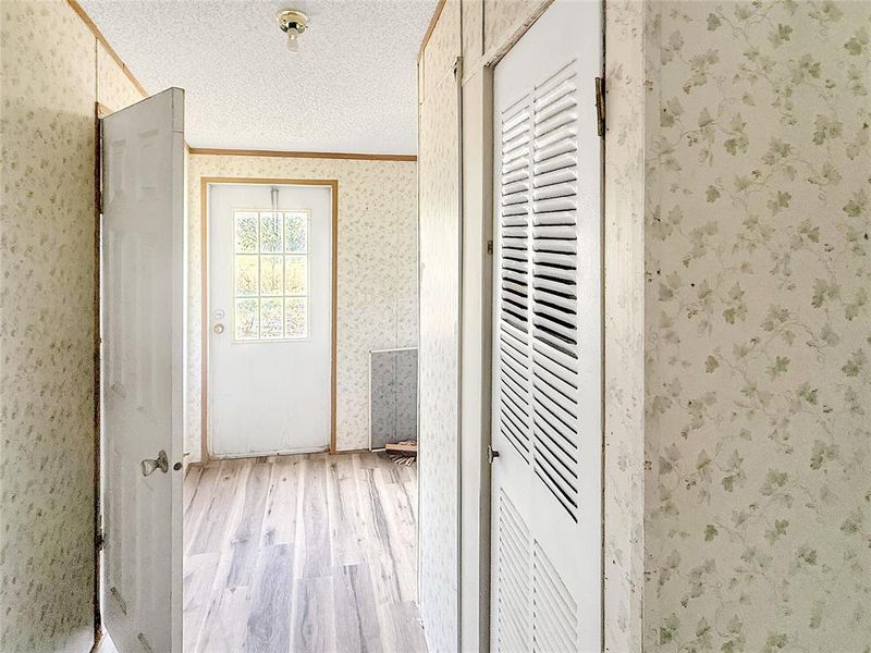 Spacious, unfurnished interior of a new home in , Eastland (Image 5).