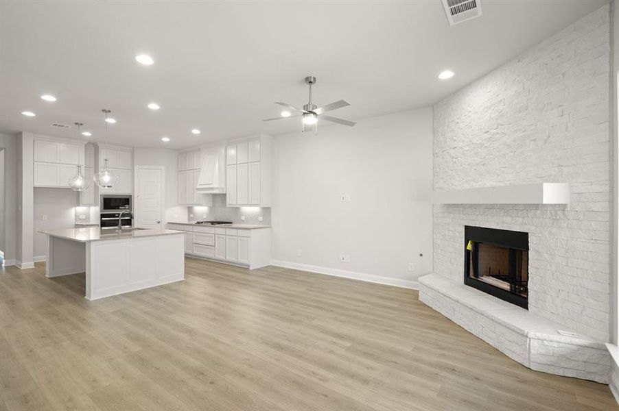 Spacious, unfurnished interior of a new home in BridgeWater - Phase 1, Midlothian (Image 20).