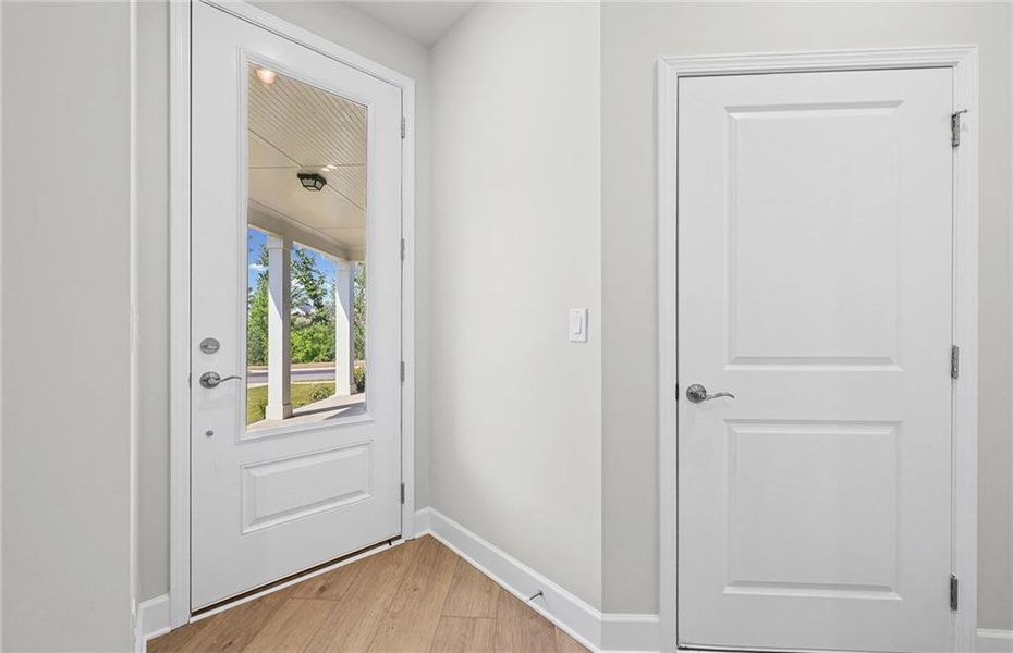 Spacious, unfurnished interior of a new home in Del Webb at Lake Oconee, Greensboro (Image 23).
