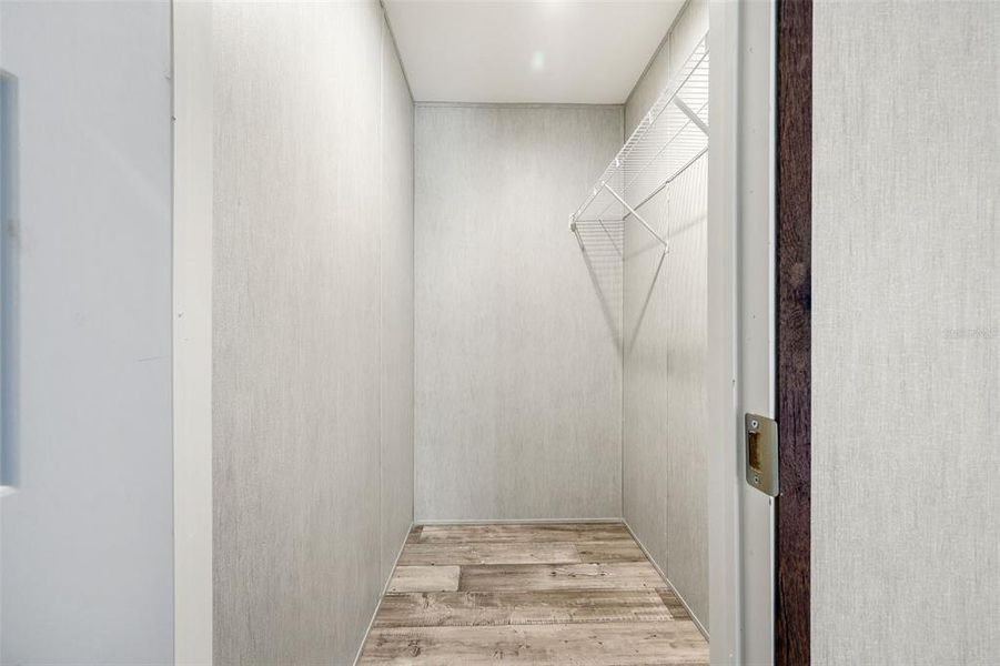 Spacious, unfurnished interior of a new home in , Bronson (Image 20).