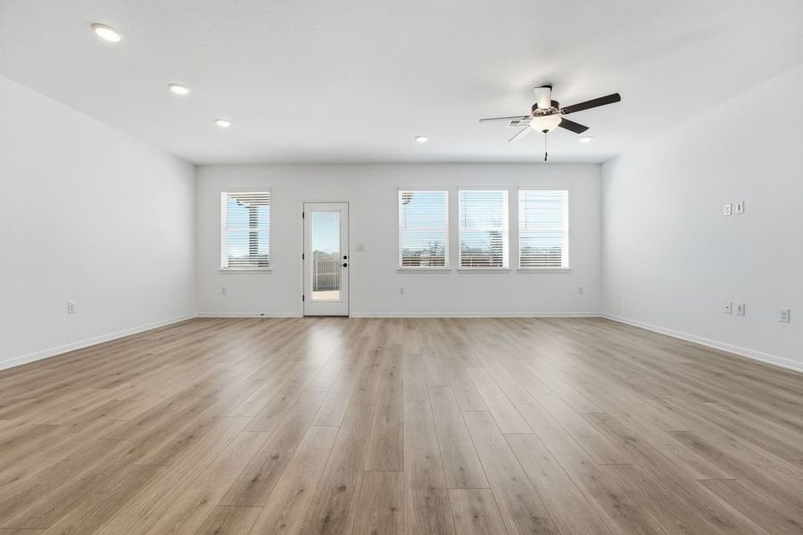 Spacious, unfurnished interior of a new home in Lisso, Pflugerville (Image 11).