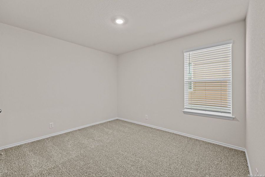 Spacious, unfurnished interior of a new home in Applewood, San Antonio (Image 17).