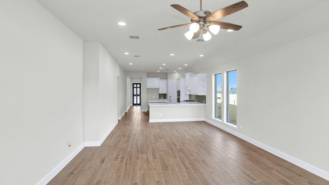 Spacious, unfurnished interior of a new home in Everly, Hockley (Image 14).