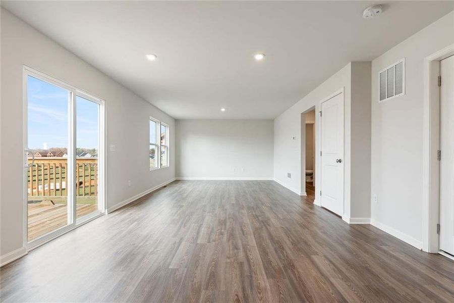 Spacious, unfurnished interior of a new home in Liberty Pointe, Villa Rica (Image 14). Spacious, unfurnished interior of a new home in Liberty Pointe, Villa Rica (Image 14).