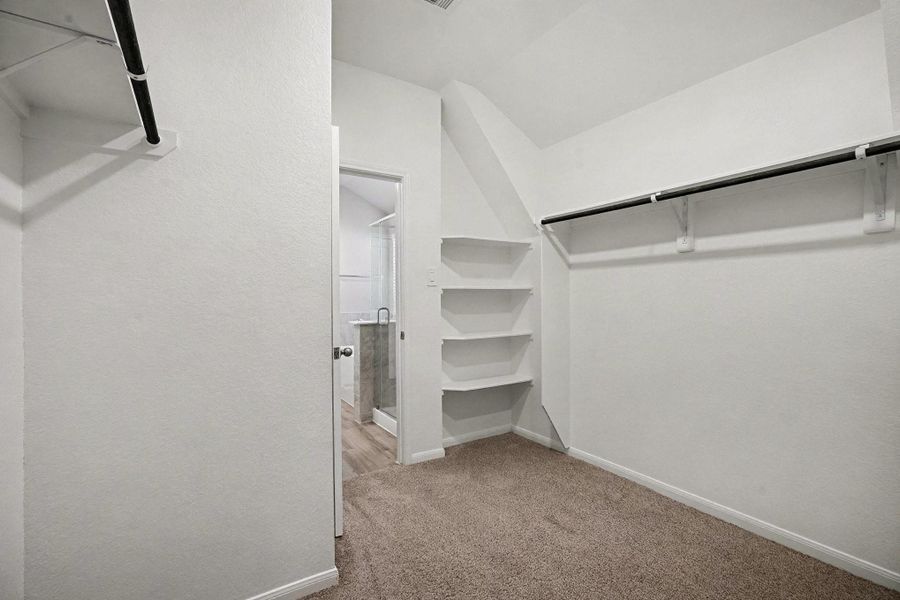 Spacious, unfurnished interior of a new home in Southwinds, Baytown (Image 21).