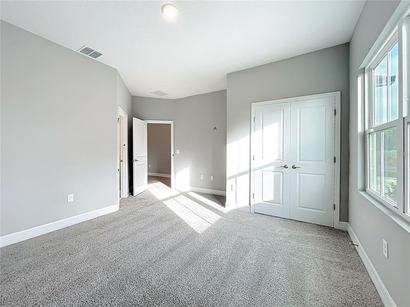 Spacious, unfurnished interior of a new home in , Ocala (Image 23).