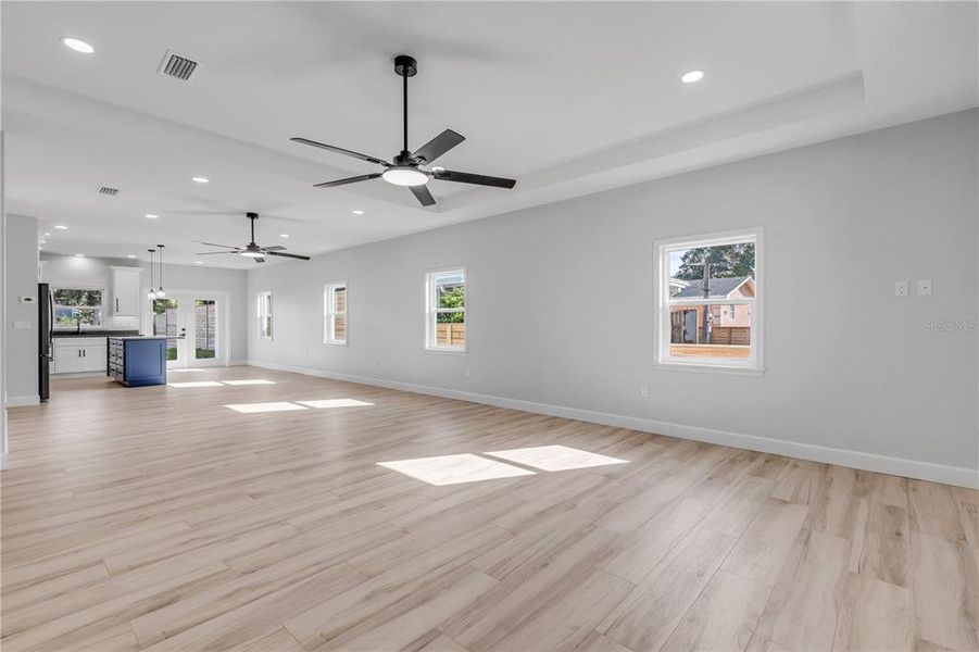 Spacious, unfurnished interior of a new home in , Oak Hill (Image 41).