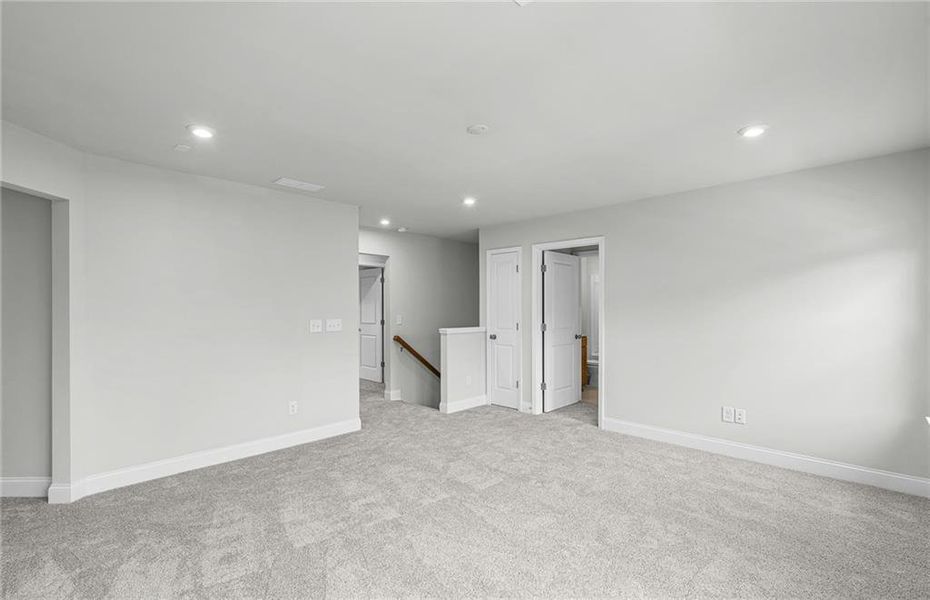 Spacious, unfurnished interior of a new home in Sierra Creek, Hoschton (Image 44).