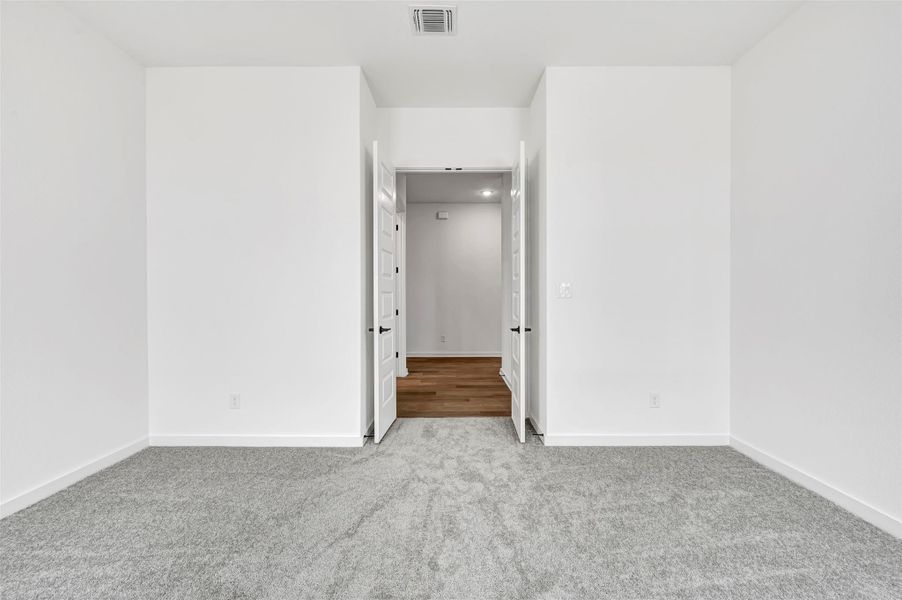 Spacious, unfurnished interior of a new home in Heritage, Dripping Springs (Image 31).