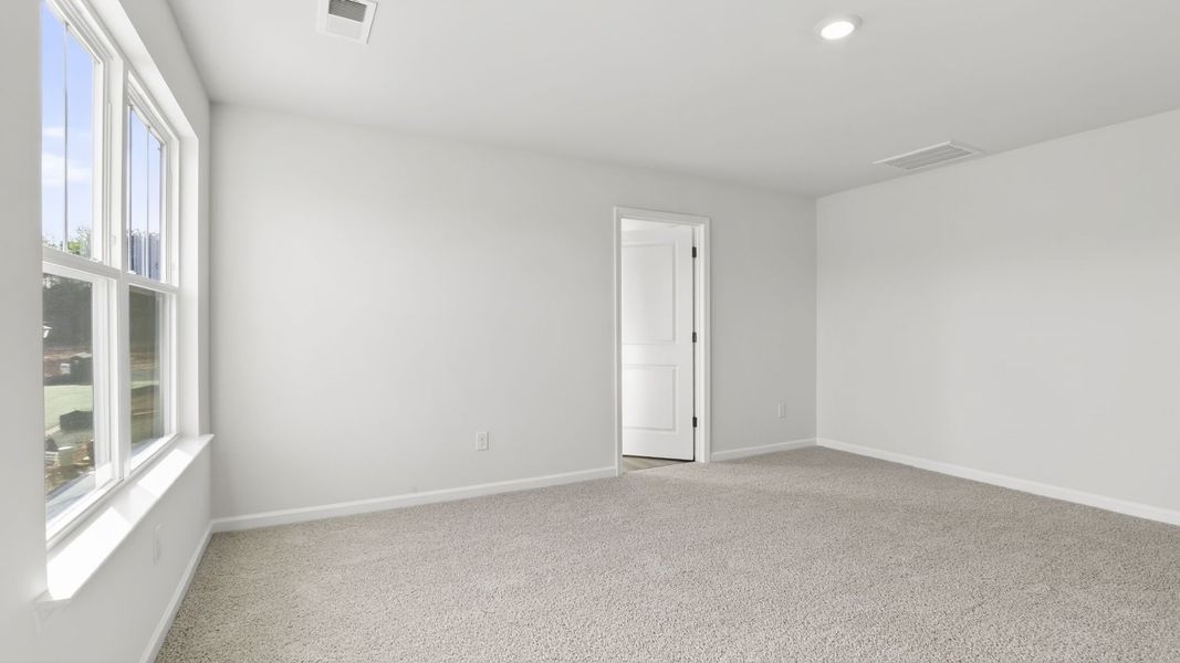 Spacious, unfurnished interior of a new home in Gibson Grove, Laurens (Image 31).