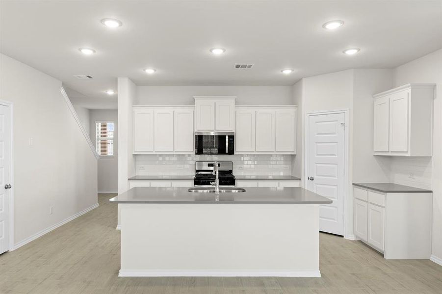 05. 118 Van Horn - Kitchen 05. 118 Van Horn - Kitchen