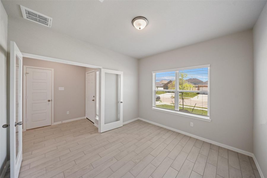 Image 13 of a home in Rollingbrook Estates. Image 13 of a home in Rollingbrook Estates.