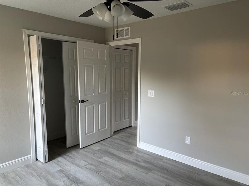 Spacious, unfurnished interior of a new home in , Citrus Springs (Image 24).