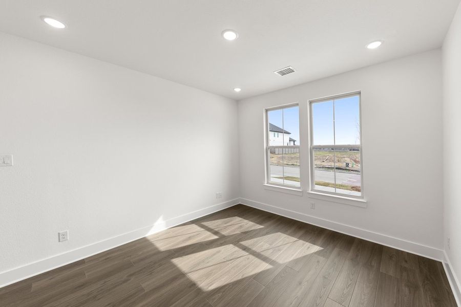 Spacious, unfurnished interior of a new home in Painted Tree, McKinney (Image 27). Spacious, unfurnished interior of a new home in Painted Tree, McKinney (Image 27).