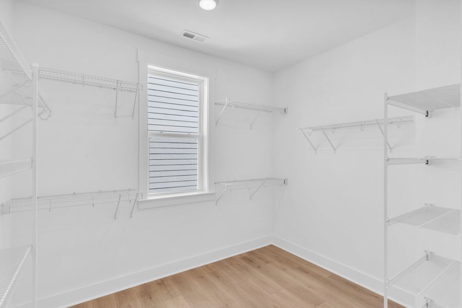 Representative unfurnished interior of a home built from the The Hampton by RobuckHomes in Stonehenge, Raleigh (Image 78).