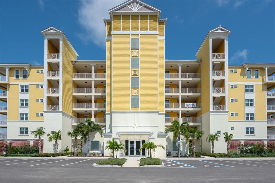 Front exterior of a new home in , New Smyrna Beach, FL, highlighting curb appeal (Image 25).