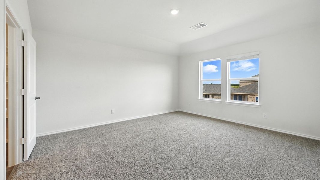 Spacious, unfurnished interior of a new home in Wildcat Ranch, Crandall (Image 25).