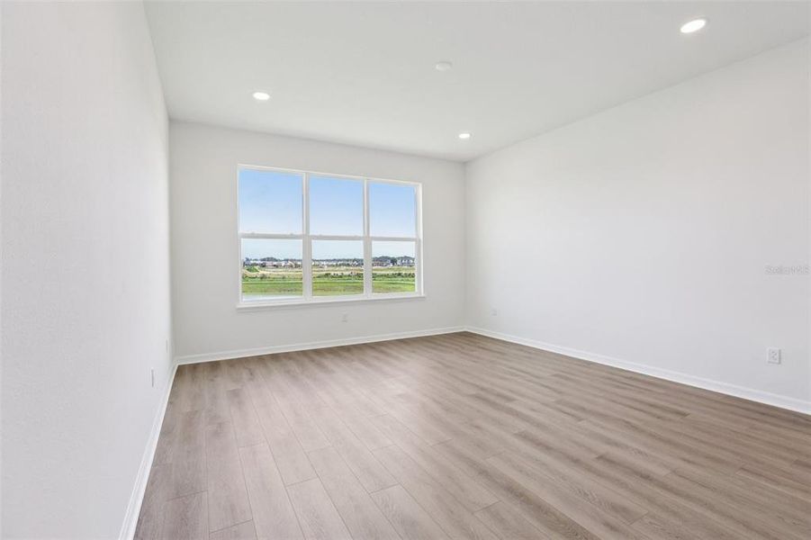Spacious, unfurnished interior of a new home in Isla Mirada, San Antonio (Image 24).