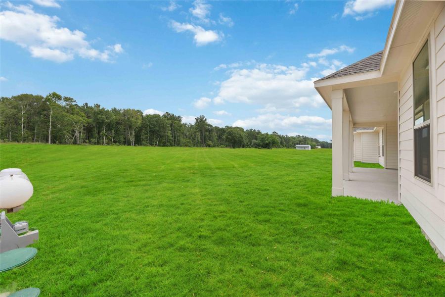 As one of the few acreage communities near Houston, Barton Place provides the rare opportunity to enjoy country living while staying close to city conveniences.