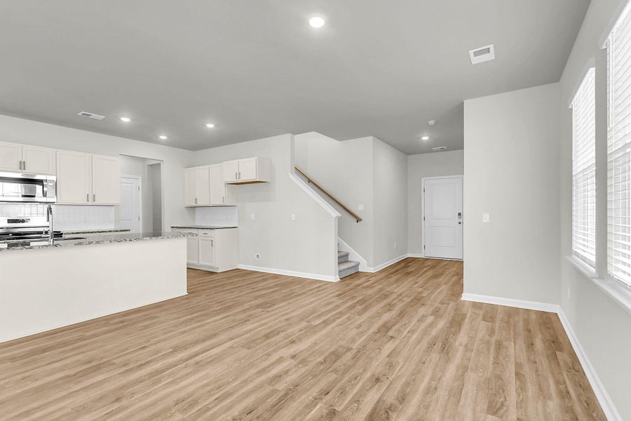 Spacious, unfurnished interior of a new home in Wildcat Chase, Summerville (Image 35).