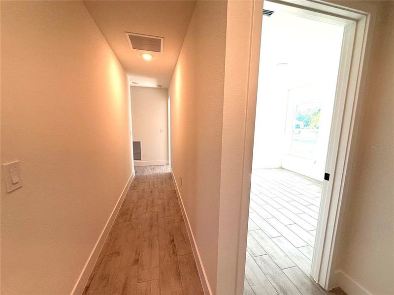 Spacious, unfurnished interior of a new home in Deep Creek, Punta Gorda (Image 17).