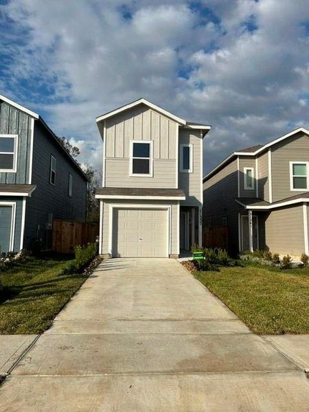 Pictures are representative of same floor plan - not the actual home Pictures are representative of same floor plan - not the actual home