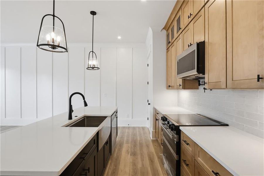 Furnished interior view inside a new home in , Braselton (Image 11).