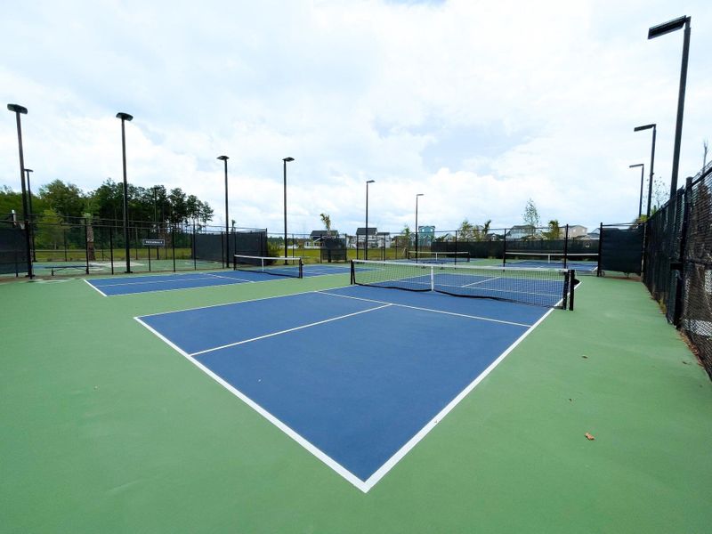 Community amenities in , Summerville (Image 54).