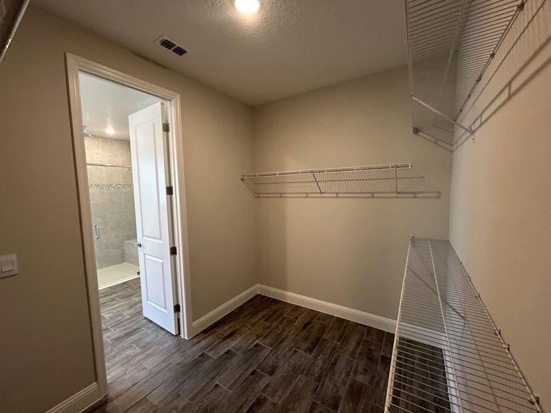 Spacious, unfurnished interior of a new home in Brookshire Green, Kingsland (Image 16).