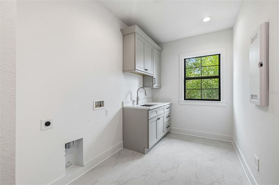 Furnished interior view inside a new home in , Tampa (Image 13).