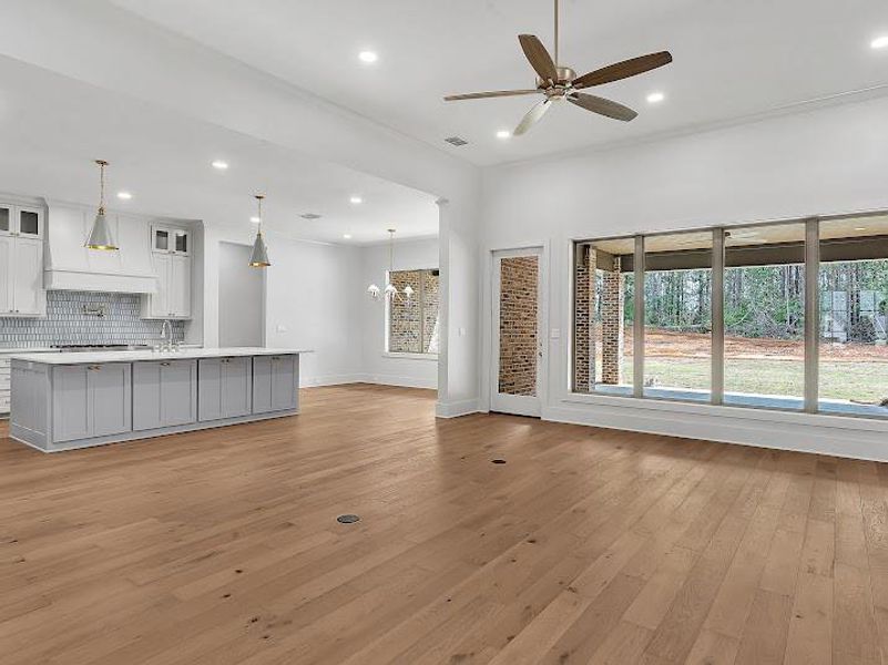 Spacious, unfurnished interior of a new home in , Longview (Image 26). Spacious, unfurnished interior of a new home in , Longview (Image 26).