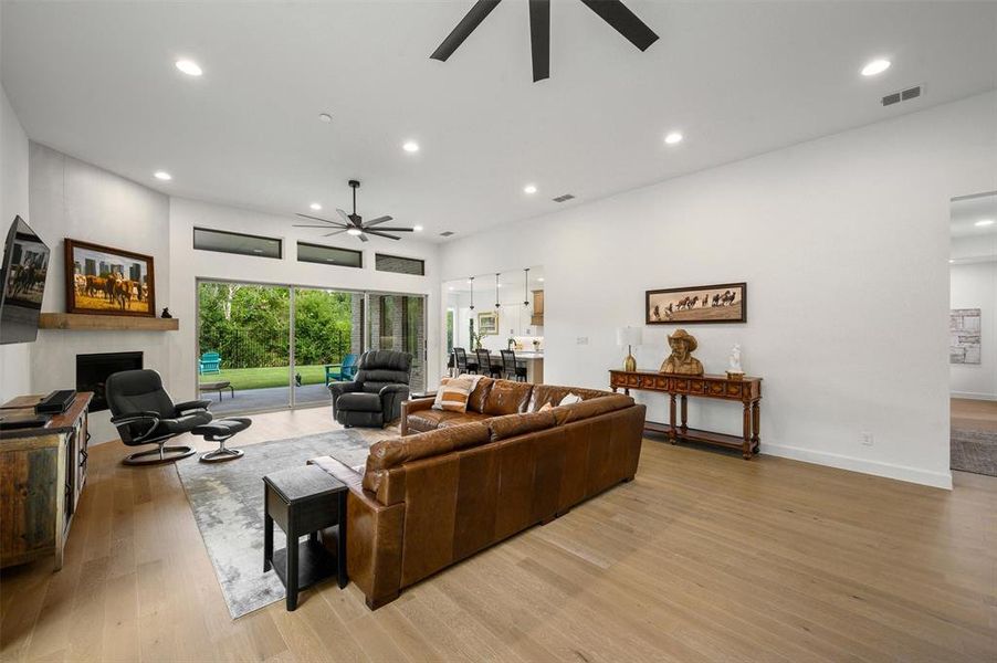 Furnished interior view inside a new home in Sonoma Verde, McLendon-Chisholm (Image 8).