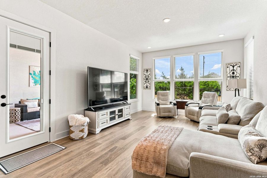 Furnished interior view inside a new home in Ventana - 60', Bulverde (Image 23).