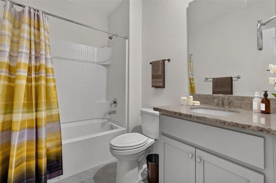 Furnished interior view inside a new home in , Okahumpka (Image 5).