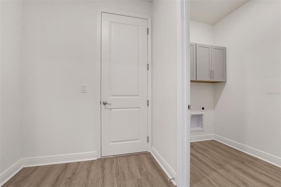 Image 43 of a home in Seaire.