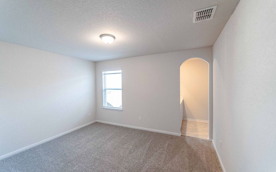 Spacious, unfurnished interior of a new home in Arcadia Ridge, San Antonio (Image 22).